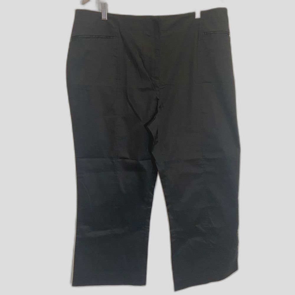 Susan Graver - Casual Capri Pants with Hidden Zipper - size 1X